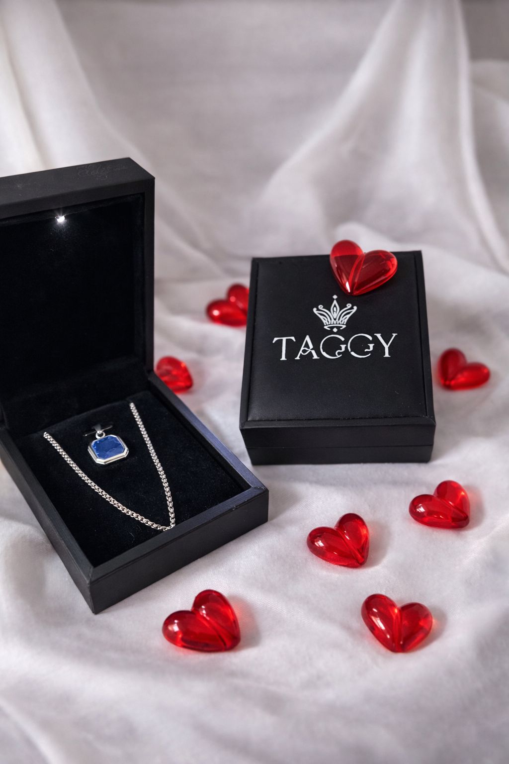 Personalizowany łańcuszek z wisiorkiem NFC TAGGY