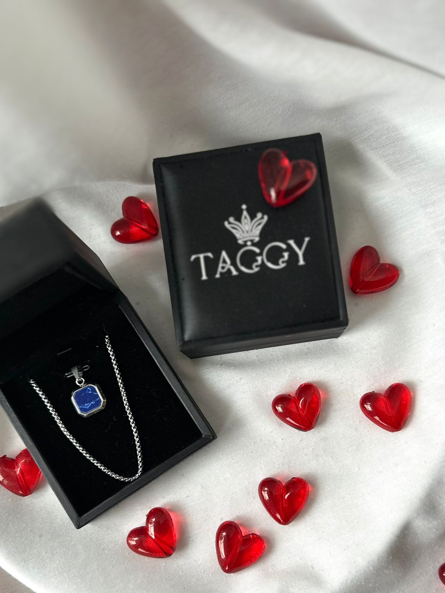 Personalizowany łańcuszek z wisiorkiem NFC TAGGY