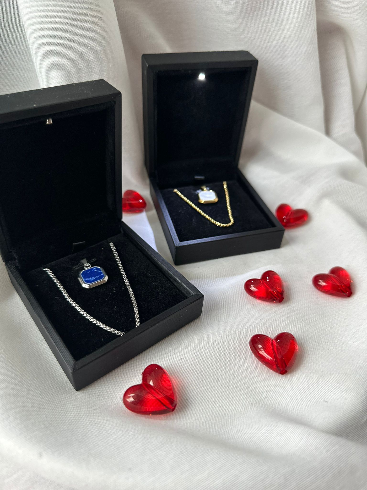 Personalizowany łańcuszek z wisiorkiem NFC TAGGY